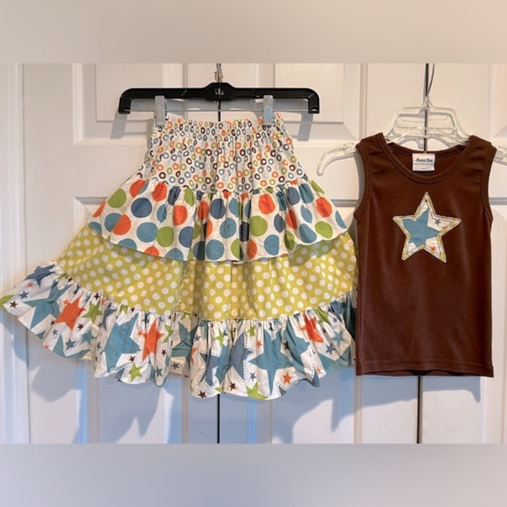 2 Pc Set🧡💚🩵Brown Star Tank Top & Full, 4 Layer Tiered Skirt